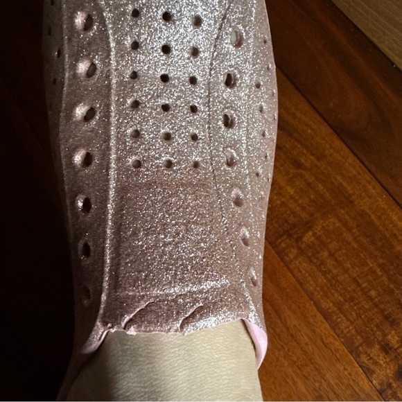 Native Silver gold Sandals with Perforated Design - Picture 13 of 13